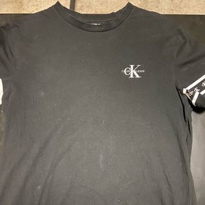 adult small Clavin klein jean t-shirt